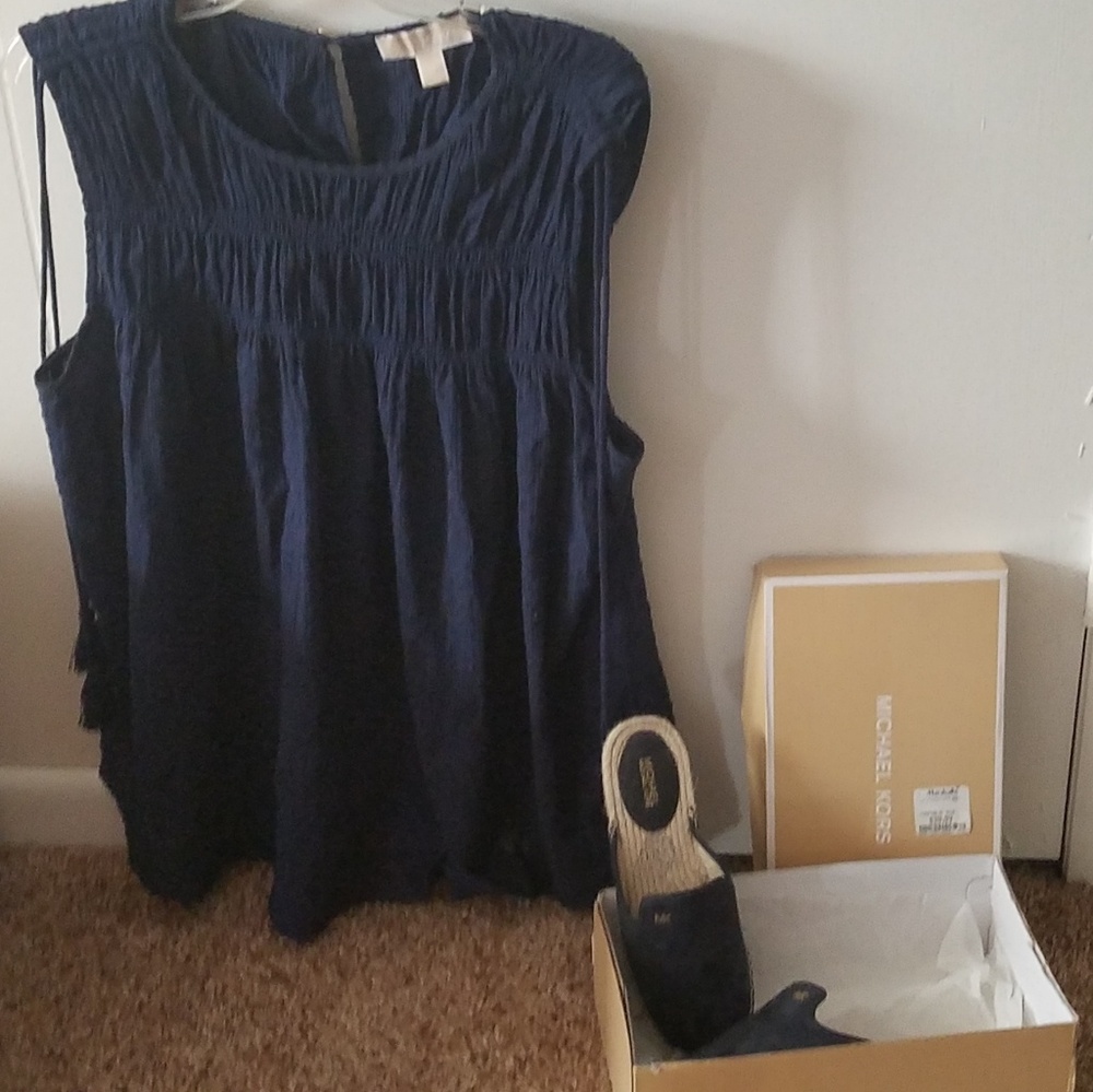 Blue shirt and shoe